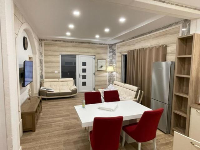 Villa Luce Mit Pool Makarska Bagian luar foto