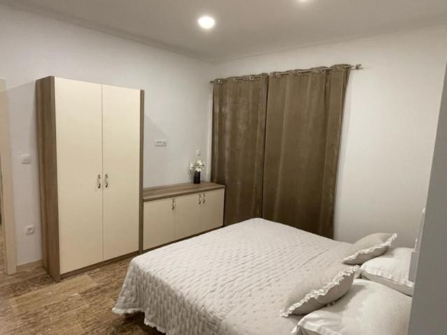 Villa Luce Mit Pool Makarska Bagian luar foto