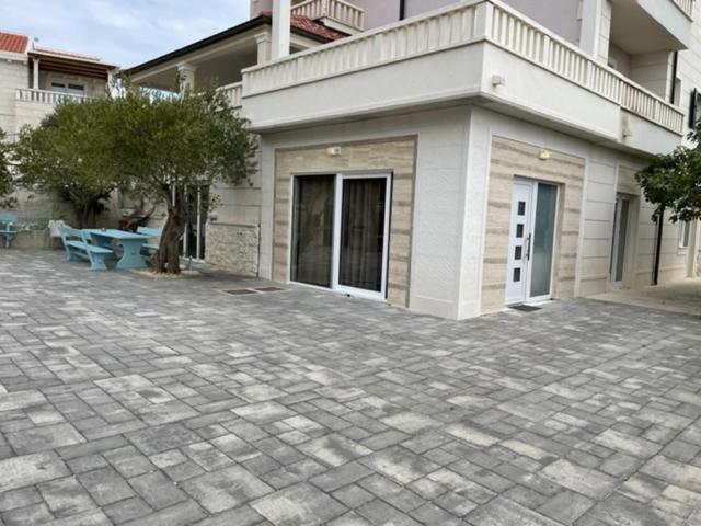 Villa Luce Mit Pool Makarska Bagian luar foto