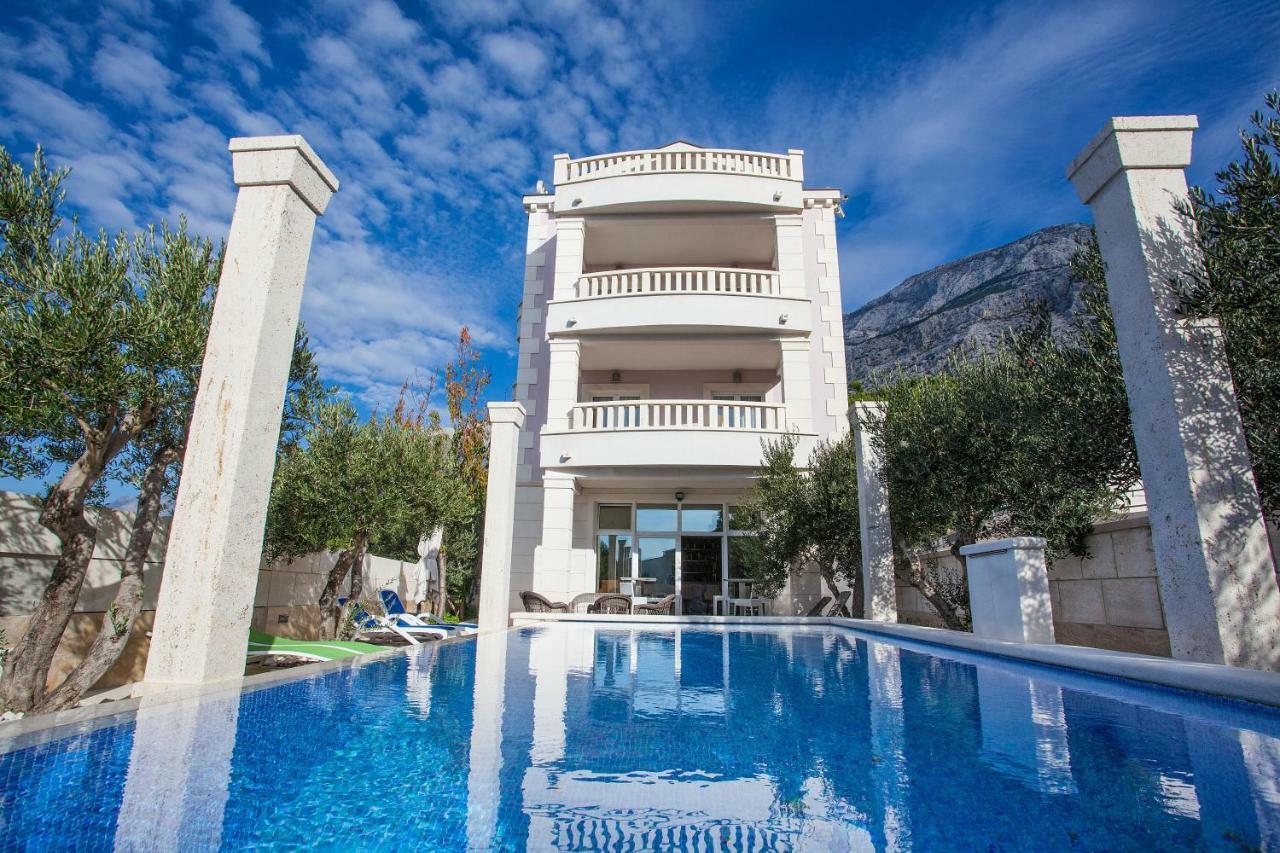 Villa Luce Mit Pool Makarska Bagian luar foto