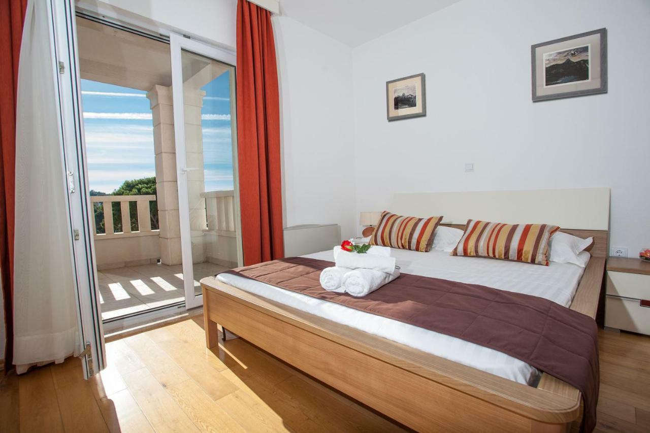Villa Luce Mit Pool Makarska Bagian luar foto