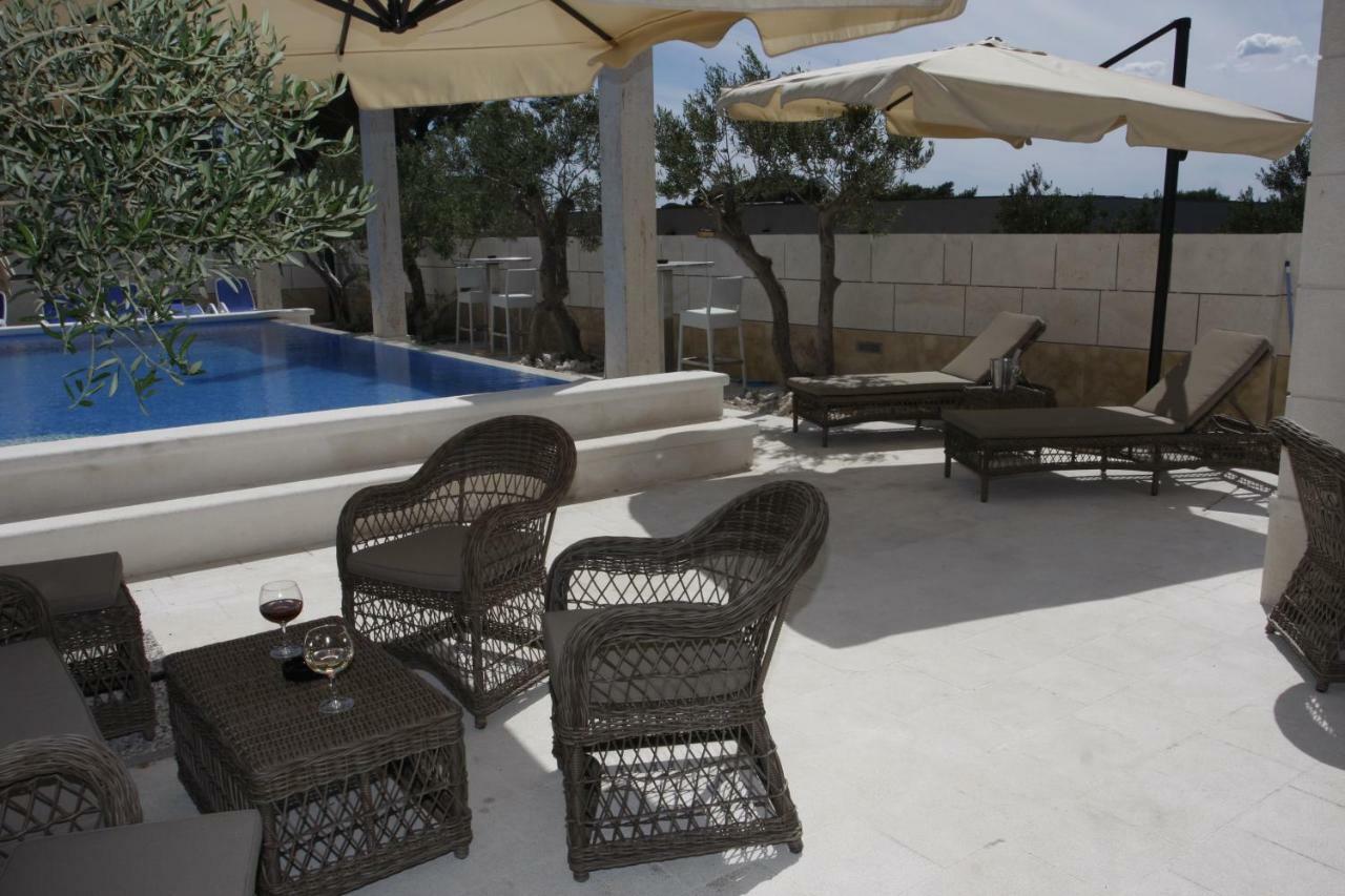 Villa Luce Mit Pool Makarska Ruang foto