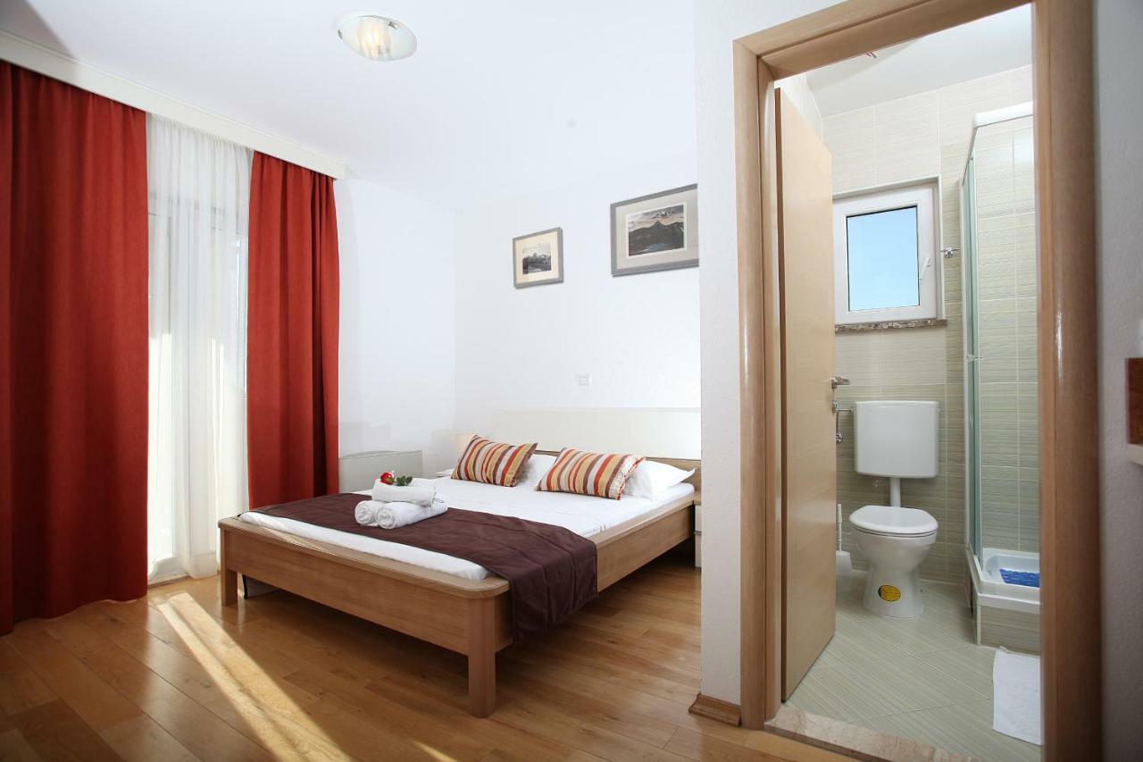 Villa Luce Mit Pool Makarska Bagian luar foto