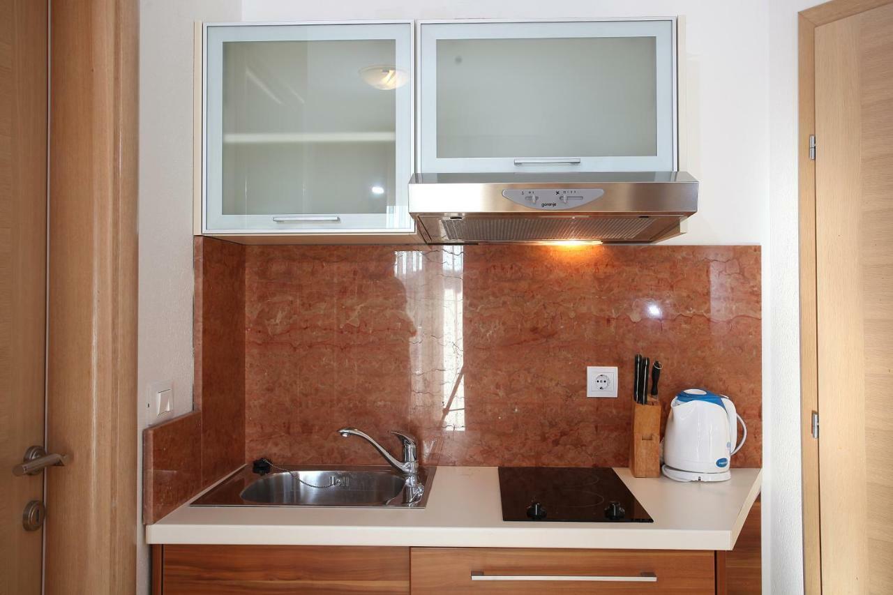 Villa Luce Mit Pool Makarska Bagian luar foto